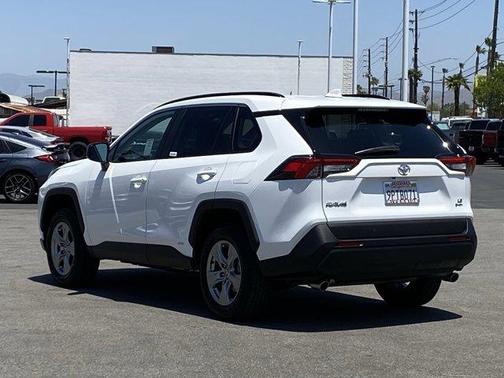 2025 Toyota RAV4 Hybrid LE