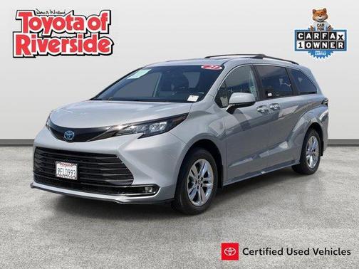 2023 Toyota Sienna Woodland Edition