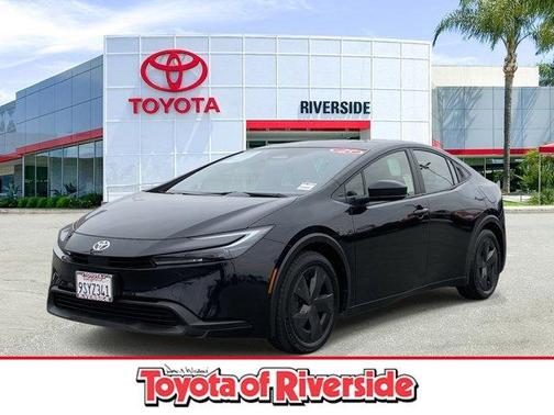 2025 Toyota Prius LE