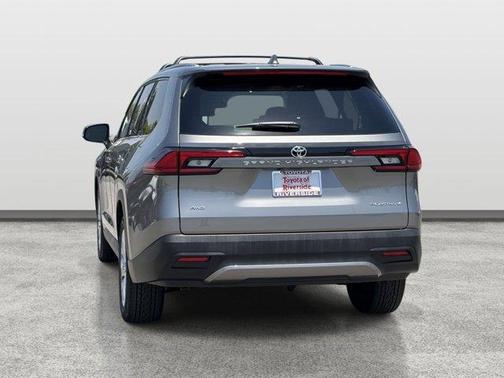 Metal 2026 Toyota Grand Highlander