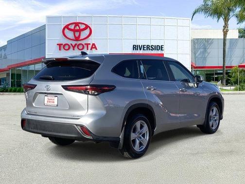 2024 Toyota Highlander LE