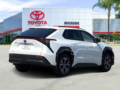 2025 Toyota bZ4X XLE