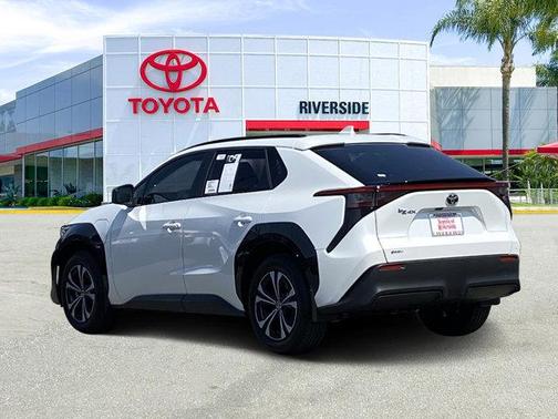 2025 Toyota bZ4X XLE
