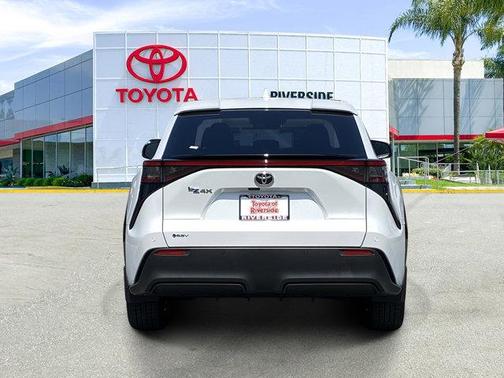 2025 Toyota bZ4X XLE