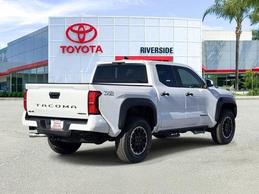 2025 Toyota Tacoma Hybrid TRD Off Road