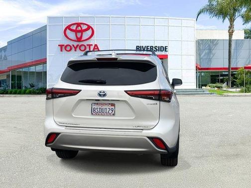 2020 Toyota Highlander Hybrid Platinum