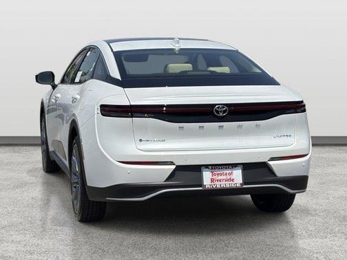 Oxygen White 2026 Toyota Crown Limited