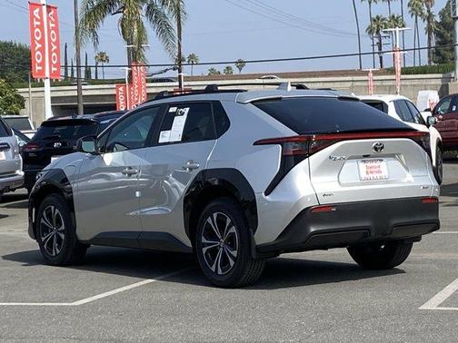 2025 Toyota bZ4X XLE