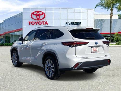2022 Toyota Highlander Hybrid Limited