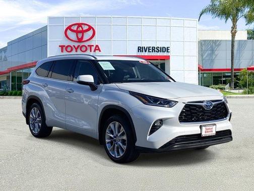 2022 Toyota Highlander Hybrid Limited