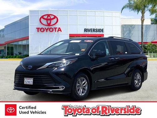 2023 Toyota Sienna XLE