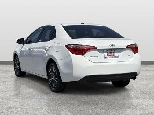 Super White 2017 Toyota Corolla LE