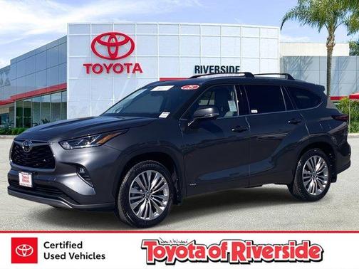 2025 Toyota Highlander Hybrid Platinum
