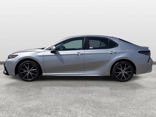 Celestial Silver Metallic 2024 Toyota Camry SE