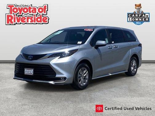 Celestial Silver Metallic 2025 Toyota Sienna XLE