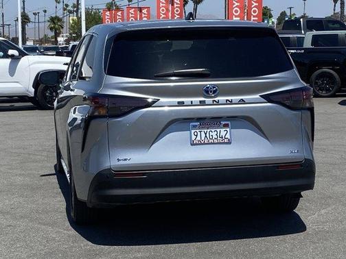 Celestial Silver Metallic 2025 Toyota Sienna XLE
