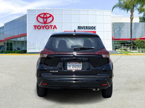 2024 Nissan Kicks S