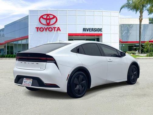 2024 Toyota Prius LE