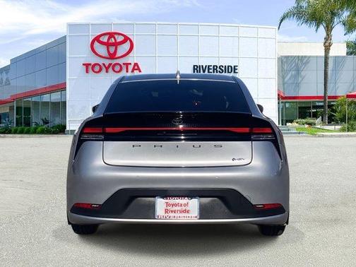 2023 Toyota Prius LE