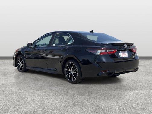 Midnight Black Metallic 2024 Toyota Camry SE