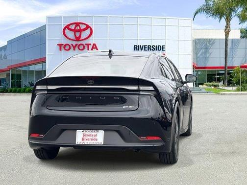 2026 Toyota Prius Plug-In Hybrid SE