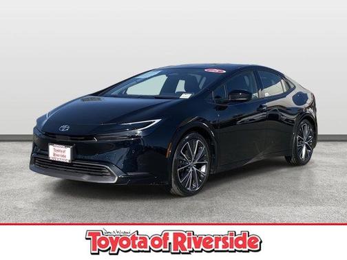 2025 Toyota Prius XLE