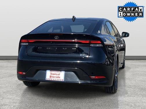 2025 Toyota Prius XLE