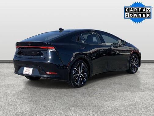 2025 Toyota Prius XLE