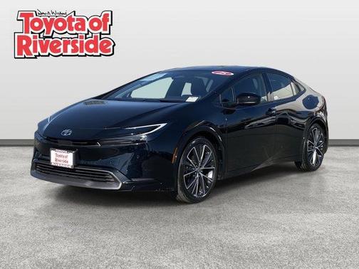 2025 Toyota Prius XLE