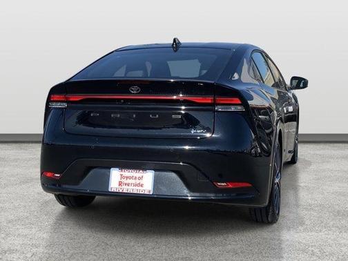 2025 Toyota Prius XLE