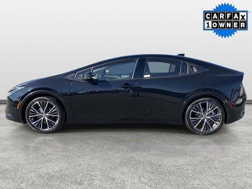 2025 Toyota Prius XLE