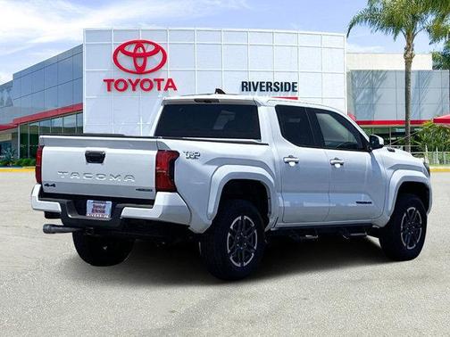 2025 Toyota Tacoma Hybrid TRD Sport