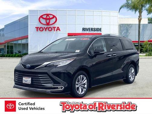 2023 Toyota Sienna Limited