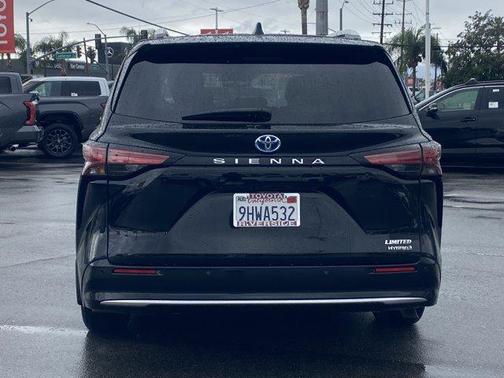 2023 Toyota Sienna Limited