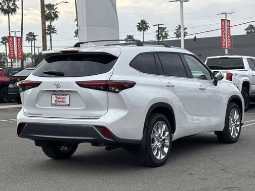 2026 Toyota Highlander Limited