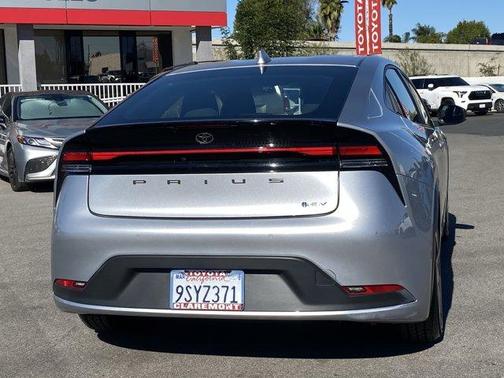 2025 Toyota Prius XLE