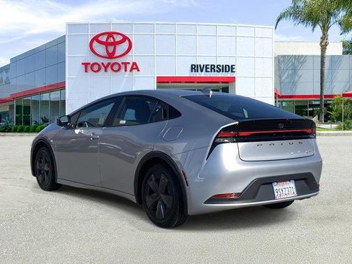 2025 Toyota Prius LE