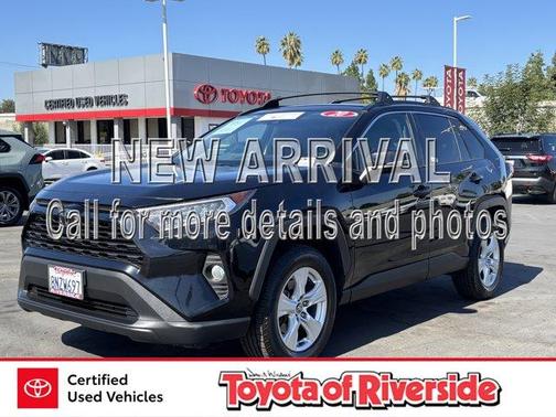 2020 Toyota RAV4 XLE