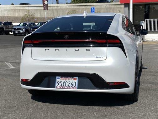 2025 Toyota Prius XLE