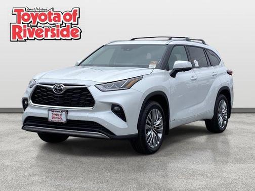 Wind Chill Pearl 2026 Toyota Highlander Hybrid Platinum