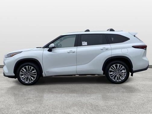 Wind Chill Pearl 2026 Toyota Highlander Hybrid Platinum