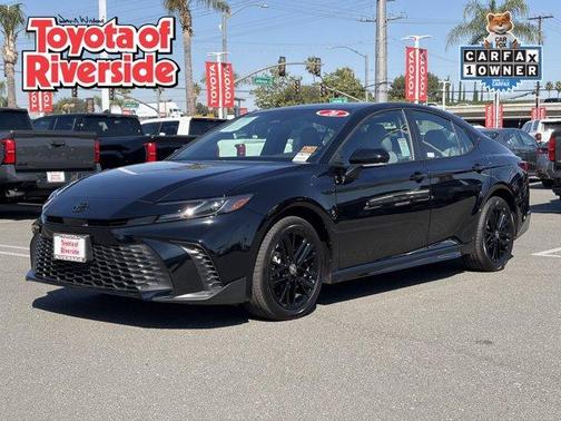 Midnight Black Metallic 2026 Toyota Camry SE