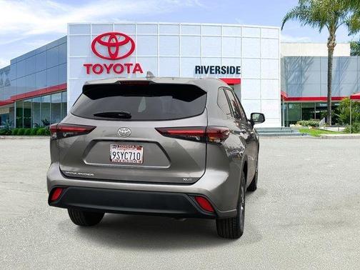 2025 Toyota Highlander XLE