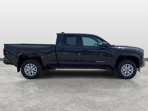 UNDERGROUND 2026 Toyota Tacoma SR5