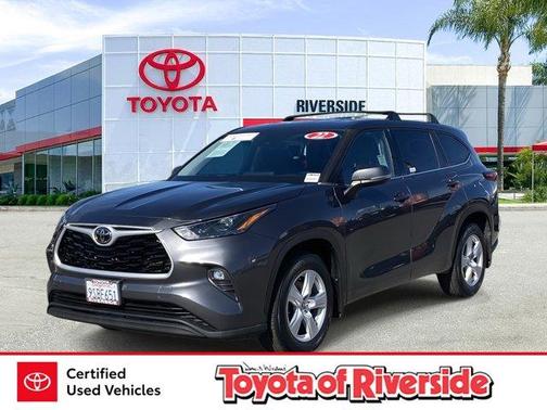 2022 Toyota Highlander LE