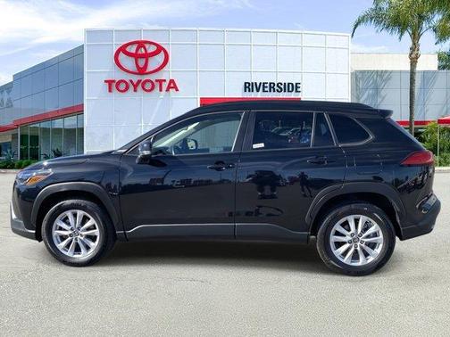 2025 Toyota Corolla Cross LE