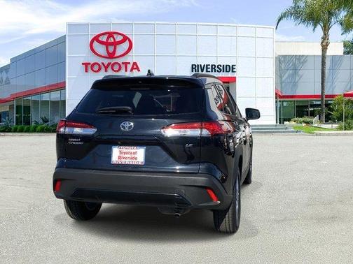 2025 Toyota Corolla Cross LE