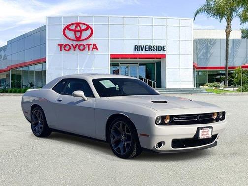 2015 Dodge Challenger SXT Plus