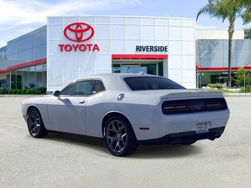 2015 Dodge Challenger SXT Plus