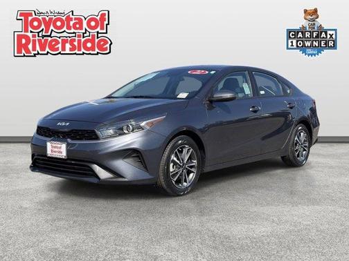 Gravity Gray 2022 Kia Forte LXS